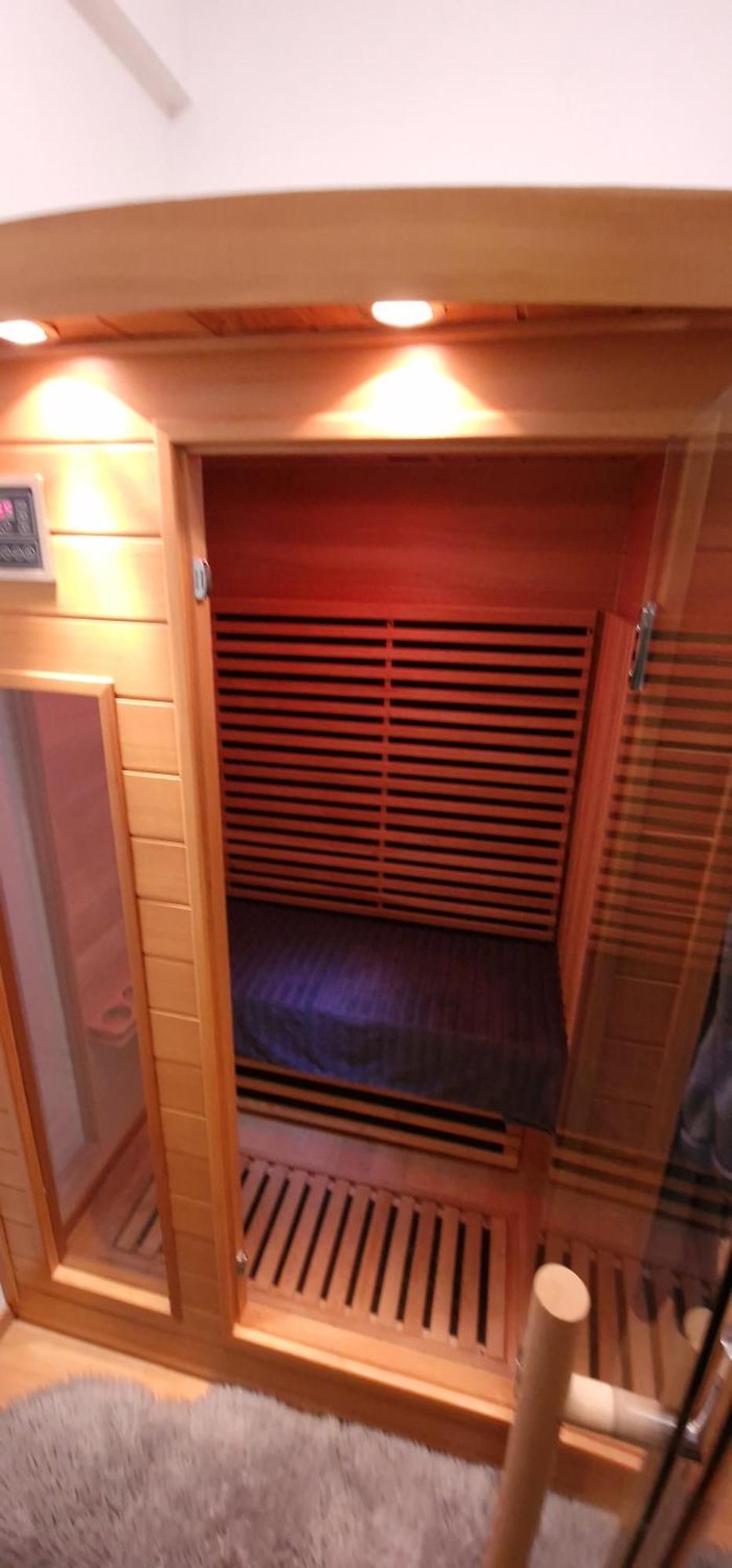 Sauna, Atomium, Expo Brussels, Stadium Roi Baudoin, Kinepolis, Planetarium, Centre Ville Brusel Exteriér fotografie